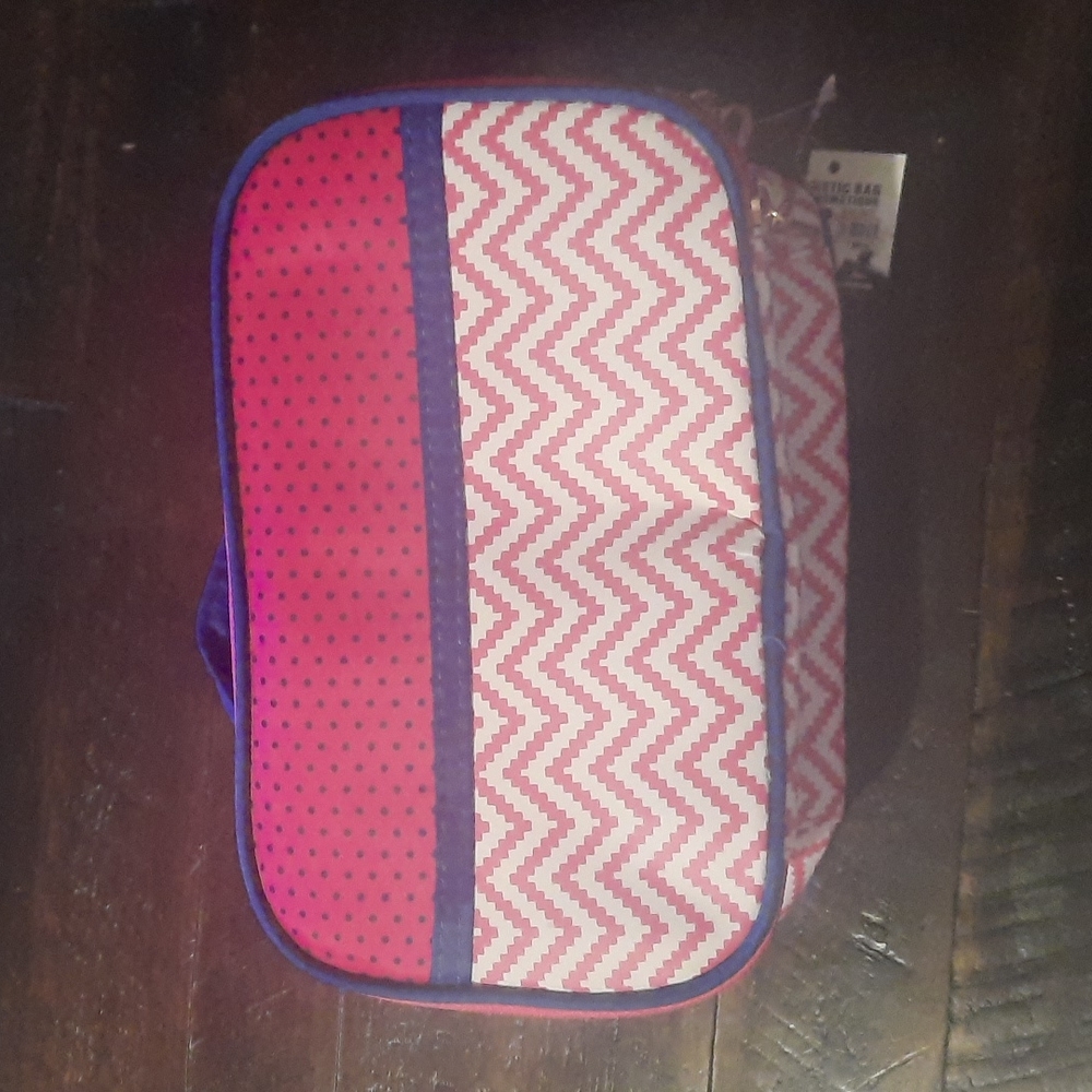 Travel‎ caddy